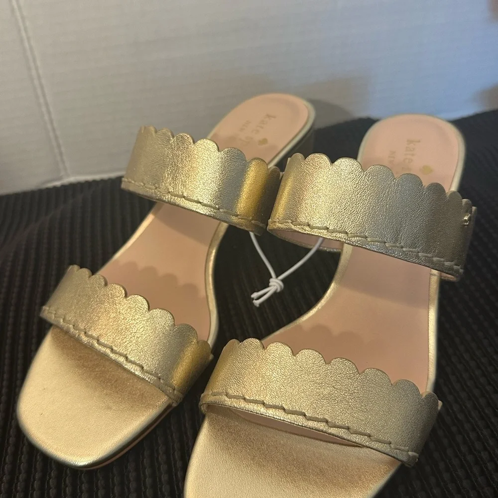 🆕Kate Spade CHRISSIE Gold Scalloped Sandals